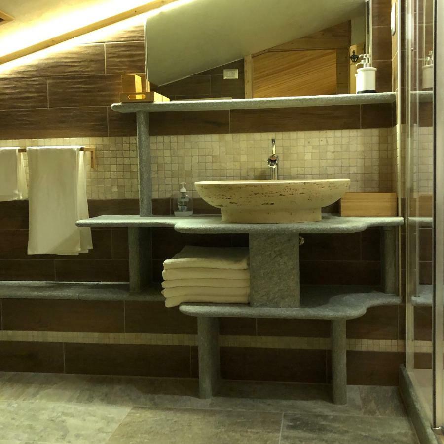 Le Joli Nid Apartment เลส์เดอซาลป์ ภายนอก รูปภาพ
