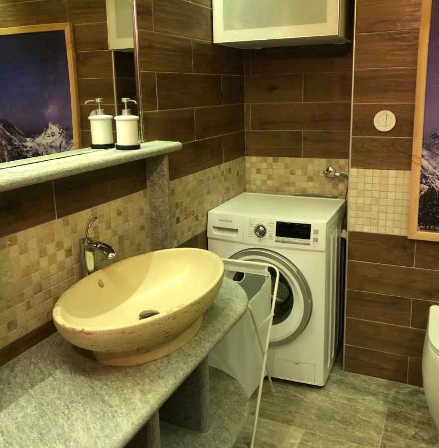 Le Joli Nid Apartment เลส์เดอซาลป์ ภายนอก รูปภาพ